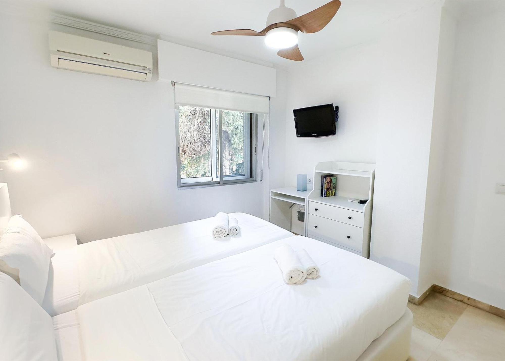 1 Bedroom Second Line Beach- Parque Building Apartamento *