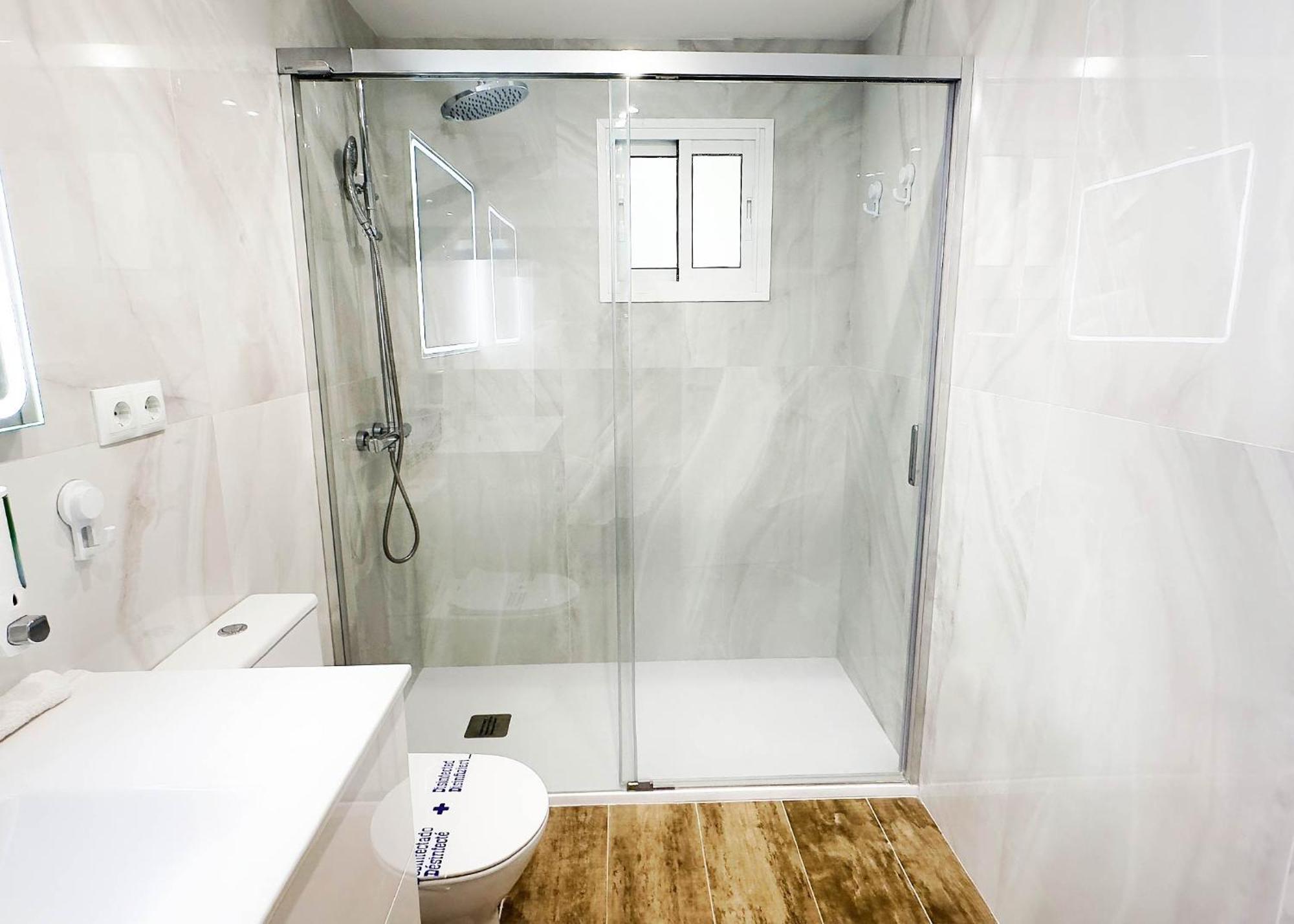 1 Bedroom Second Line Beach- Parque Building Marbellac