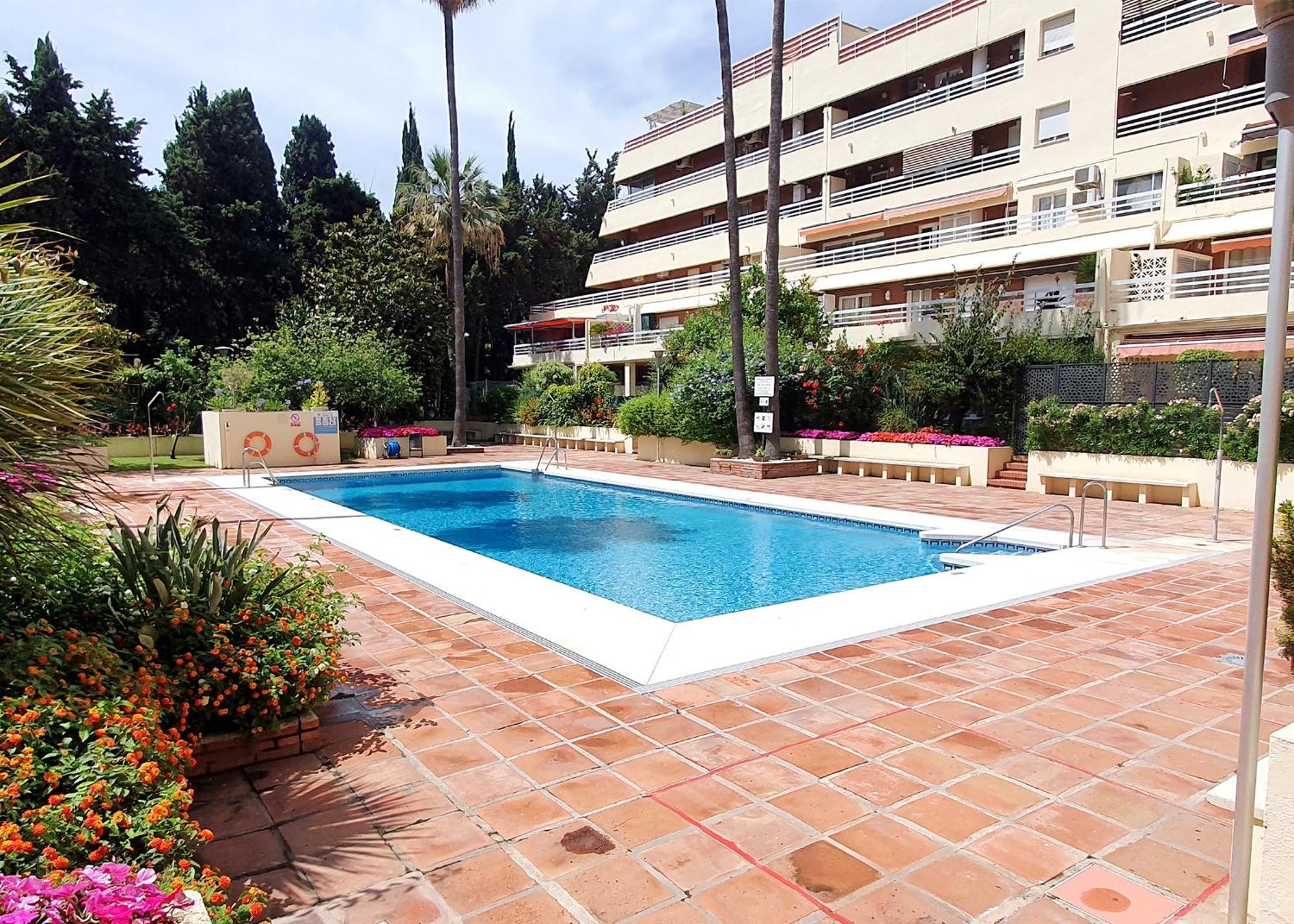 Apartamento 1 Bedroom Second Line Beach- Parque Building Marbella